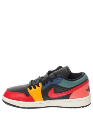 Încălțăminte de damă Air Jordan Nike, Mărime 36, Culoare Multicolor, Preț 871,71 Lei