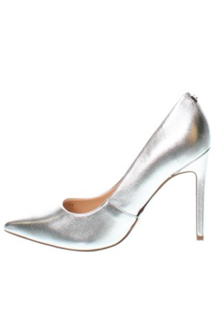 Γυναικεία παπούτσια Guess, Μέγεθος 38, Χρώμα Ασημί, Τιμή 121,65 €