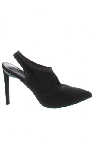Дамски обувки Kendall & Kylie, Размер 37, Цвят Черен, Цена 75,00 лв.