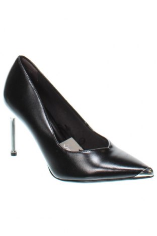 Дамски обувки Tamaris, Размер 36, Цвят Черен, Цена 70,00 лв.