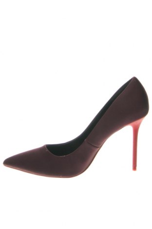 Дамски обувки Zara, Размер 38, Цвят Лилав, Цена 16,42 лв.