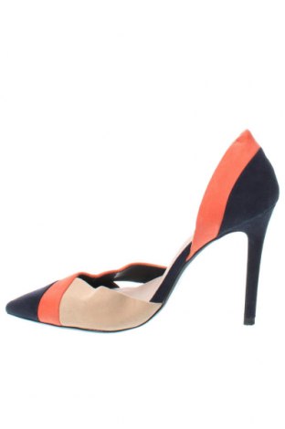Дамски обувки Zara Trafaluc, Размер 37, Цвят Многоцветен, Цена 27,37 лв.