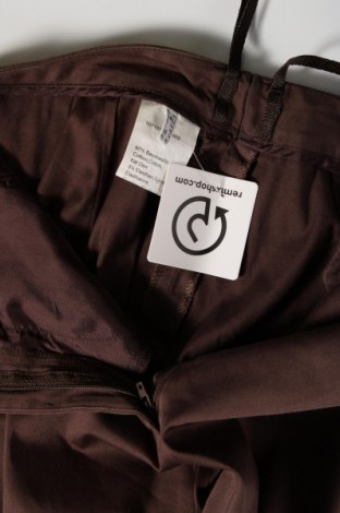 Pantaloni de femei, Mărime M, Culoare Maro, Preț 39,94 Lei