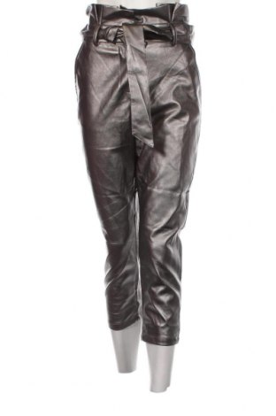 Дамски панталон Silvian Heach, Размер M, Цвят Сребрист, Цена 68,00 лв.