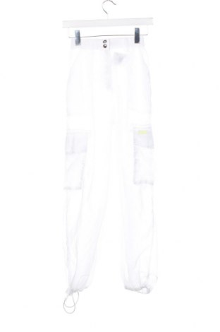 Γυναικείο παντελόνι Bershka, Μέγεθος XS, Χρώμα Λευκό, Τιμή 7,57 €