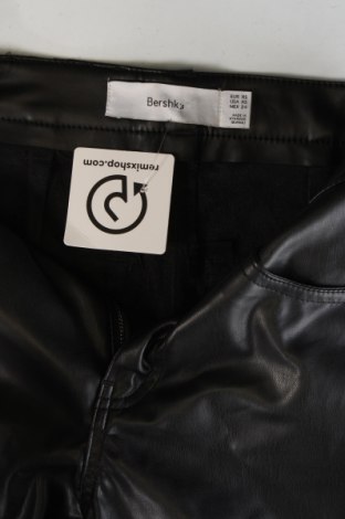 Damenhose Bershka, Größe XS, Farbe Schwarz, Preis 4,44 €