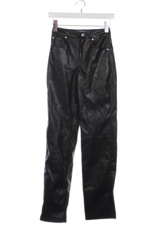Дамски панталон Bershka, Размер XS, Цвят Черен, Цена 13,05 лв.