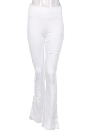 Γυναικείο παντελόνι Bershka, Μέγεθος S, Χρώμα Λευκό, Τιμή 10,67 €