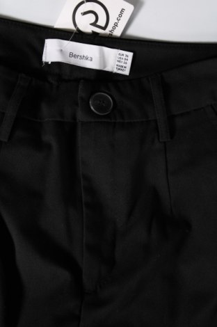 Pantaloni de femei Bershka, Mărime S, Culoare Negru, Preț 44,89 Lei