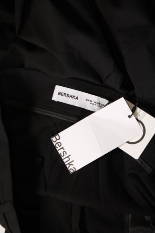 Дамски панталон Bershka, Размер M, Цвят Черен, Цена 46,00 лв.