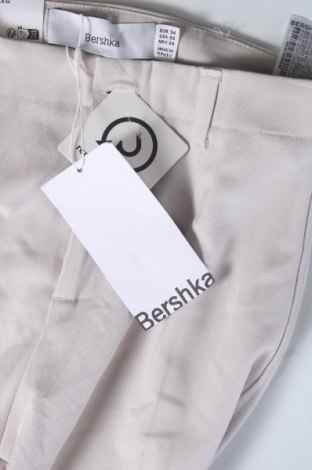 Γυναικείο παντελόνι Bershka, Μέγεθος XS, Χρώμα Γκρί, Τιμή 23,71 €