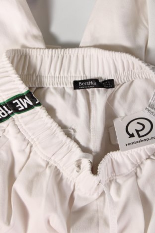 Pantaloni de femei Bershka, Mărime S, Culoare Alb, Preț 28,11 Lei