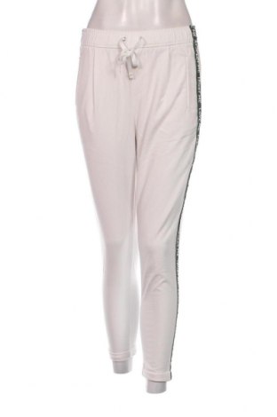 Pantaloni de femei Bershka, Mărime S, Culoare Alb, Preț 35,51 Lei