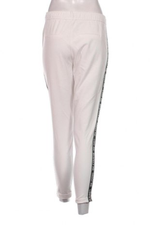 Pantaloni de femei Bershka, Mărime S, Culoare Alb, Preț 28,11 Lei