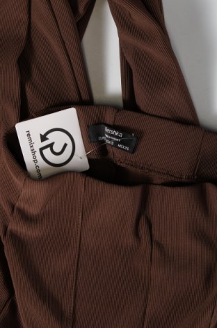 Γυναικείο παντελόνι Bershka, Μέγεθος S, Χρώμα Καφέ, Τιμή 17,94 €