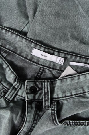 Дамски панталон Bershka, Размер XS, Цвят Сив, Цена 17,60 лв.