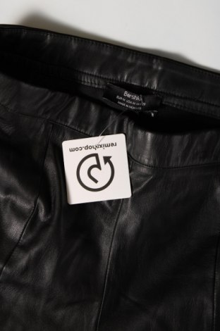 Дамски панталон Bershka, Размер M, Цвят Черен, Цена 13,92 лв.