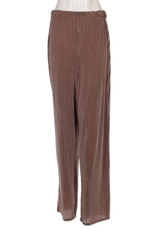 Дамски панталон Boohoo, Размер L, Цвят Кафяв, Цена 29,00 лв.