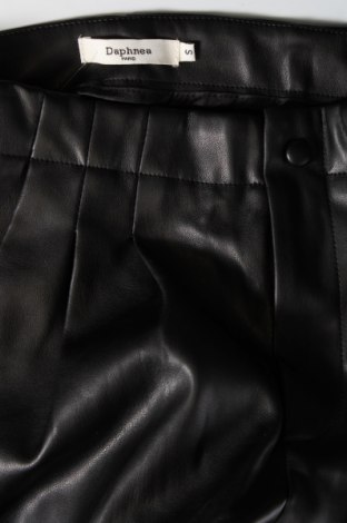 Γυναικείο παντελόνι Daphnea, Μέγεθος S, Χρώμα Μαύρο, Τιμή 5,07 €