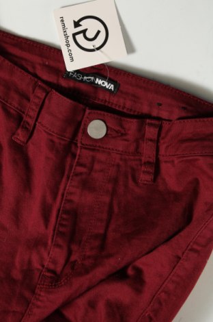 Дамски панталон Fashion nova, Размер M, Цвят Червен, Цена 29,00 лв.
