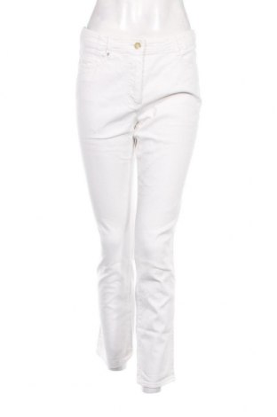 Дамски панталон Gerry Weber, Размер M, Цвят Бял, Цена 30,64 лв.