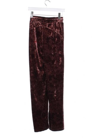 Дамски панталон Guess, Размер XS, Цвят Многоцветен, Цена 43,00 лв.