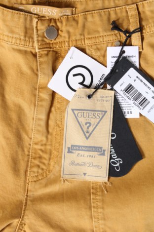 Дамски панталон Guess, Размер S, Цвят Бежов, Цена 34,40 лв.