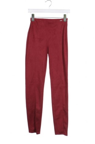Дамски панталон Guess, Размер XS, Цвят Червен, Цена 68,80 лв.