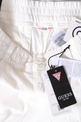 Дамски панталон Guess, Размер L, Цвят Бял, Цена 172,00 лв.