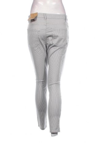 Дамски панталон H&M L.O.G.G., Размер L, Цвят Многоцветен, Цена 46,00 лв.
