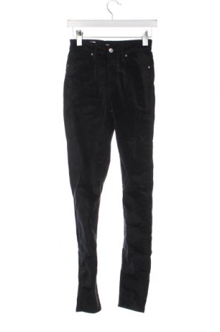 Дамски панталон Levi's, Размер XS, Цвят Черен, Цена 10,20 лв.