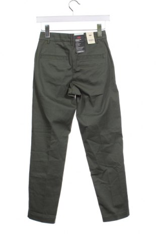 Дамски панталон Levi's, Размер XXS, Цвят Зелен, Цена 23,40 лв.