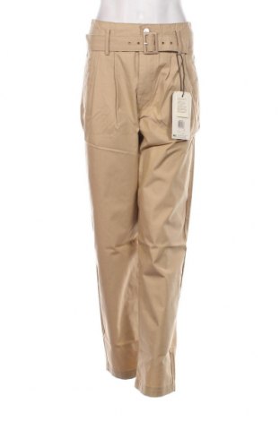Дамски панталон Levi's, Размер S, Цвят Бежов, Цена 78,00 лв.