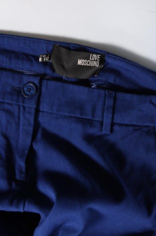 Дамски панталон Love Moschino, Размер M, Цвят Син, Цена 157,04 лв.
