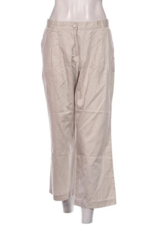 Дамски панталон Madeleine, Размер M, Цвят Бежов, Цена 40,69 лв.