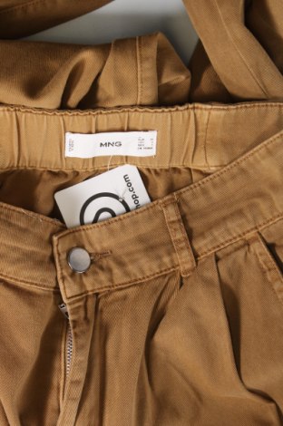 Дамски панталон Mango, Размер XS, Цвят Бежов, Цена 19,94 лв.