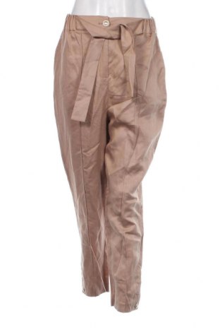 Дамски панталон Marciano by Guess, Размер M, Цвят Бежов, Цена 112,20 лв.