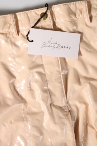 Γυναικείο παντελόνι NA-KD, Μέγεθος S, Χρώμα  Μπέζ, Τιμή 34,69 €
