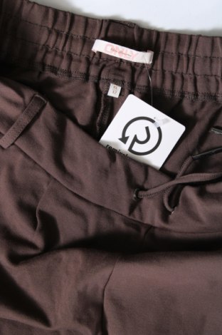 Дамски панталон ONLY, Размер XL, Цвят Кафяв, Цена 27,00 лв.