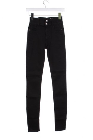 Дамски панталон ONLY, Размер XS, Цвят Черен, Цена 36,58 лв.