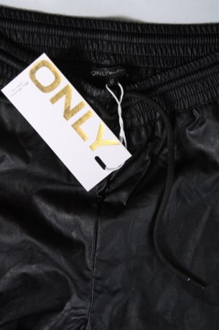 Γυναικείο παντελόνι ONLY, Μέγεθος XS, Χρώμα Μαύρο, Τιμή 15,34 €