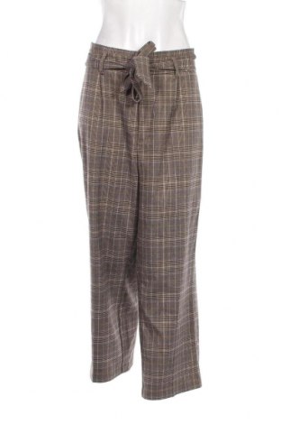 Дамски панталон S.Oliver, Размер XL, Цвят Бежов, Цена 26,69 лв.
