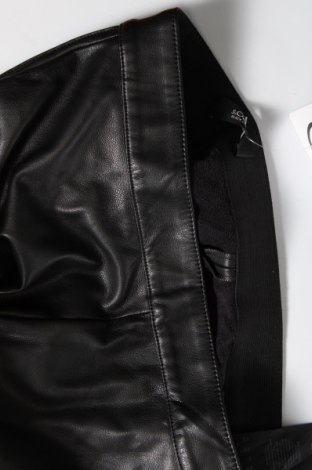 Γυναικείο παντελόνι S.Oliver Black Label, Μέγεθος M, Χρώμα Μαύρο, Τιμή 6,73 €