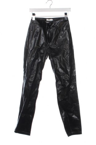 Γυναικείο παντελόνι Toi & Moi, Μέγεθος S, Χρώμα Μαύρο, Τιμή 10,14 €