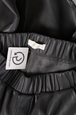 Γυναικείο παντελόνι V Milano, Μέγεθος M, Χρώμα Γκρί, Τιμή 3,23 €