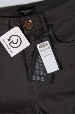 Дамски панталон Vero Moda, Размер XS, Цвят Зелен, Цена 31,62 лв.