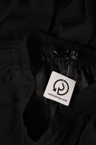 Γυναικείο παντελόνι Vero Moda, Μέγεθος M, Χρώμα Μαύρο, Τιμή 31,96 €
