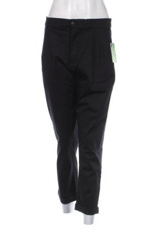 Дамски панталон Volcom, Размер S, Цвят Черен, Цена 156,00 лв.