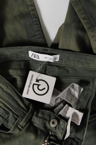Дамски панталон Zara, Размер S, Цвят Зелен, Цена 12,32 лв.