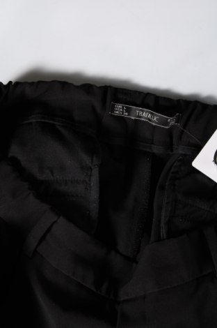 Дамски панталон Zara Trafaluc, Размер L, Цвят Черен, Цена 27,05 лв.